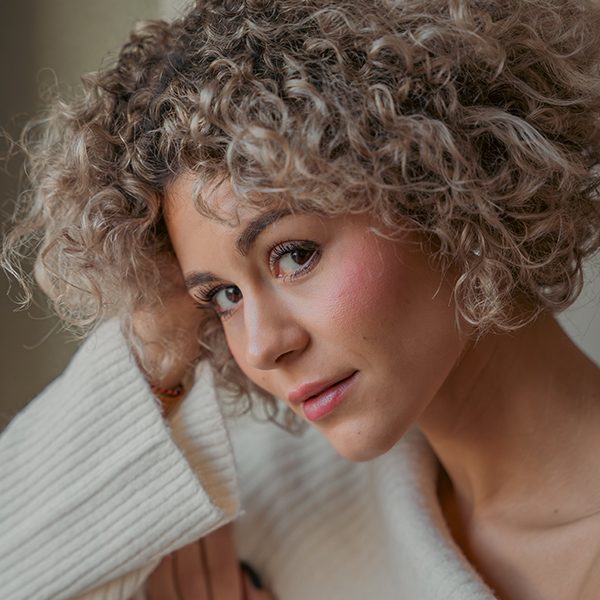 Photo portrait femme - lumière douce et naturelle - Photographe Reims Marne