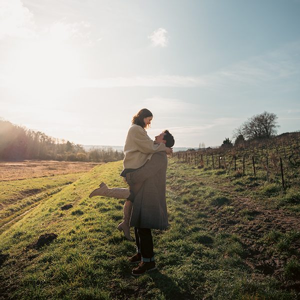 Photo Couple romantique et naturelle - Photographe Reims Marne